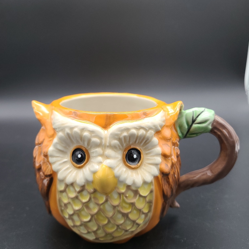 Cracker-Barrel Orange Owl Coffee Tea Mug. 